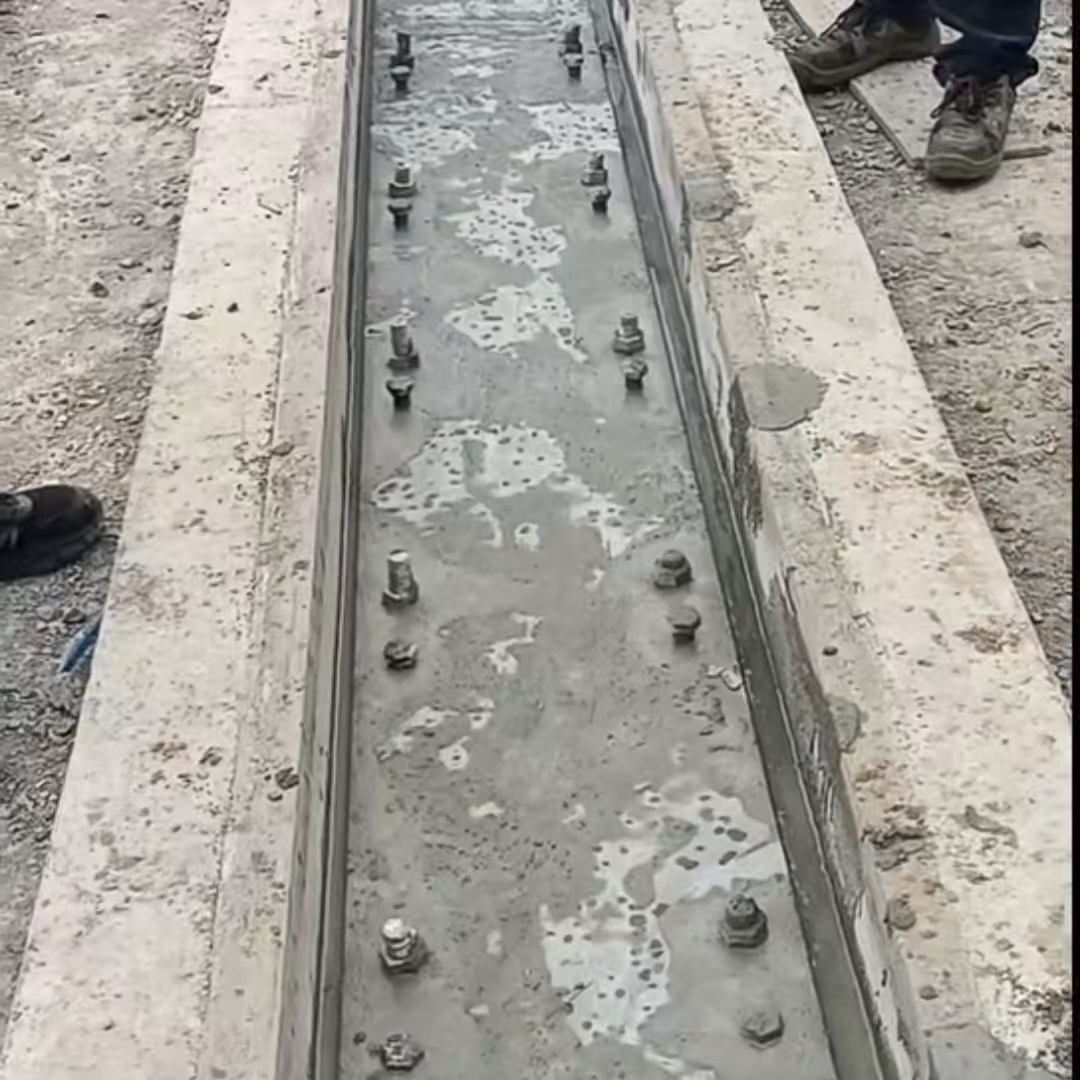澄江港口码头起重机龙门吊重型机械设备稳固用早强快凝轨道胶泥